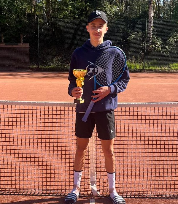Linius Heubach gewinnt das 13. LBS Jugendmasters Weser-Ems Junioren U16
